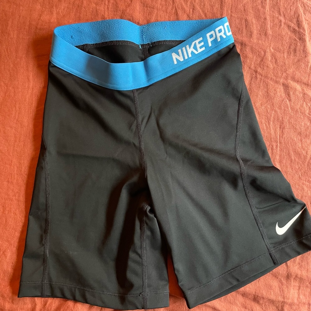Black Nike bike shorts size small